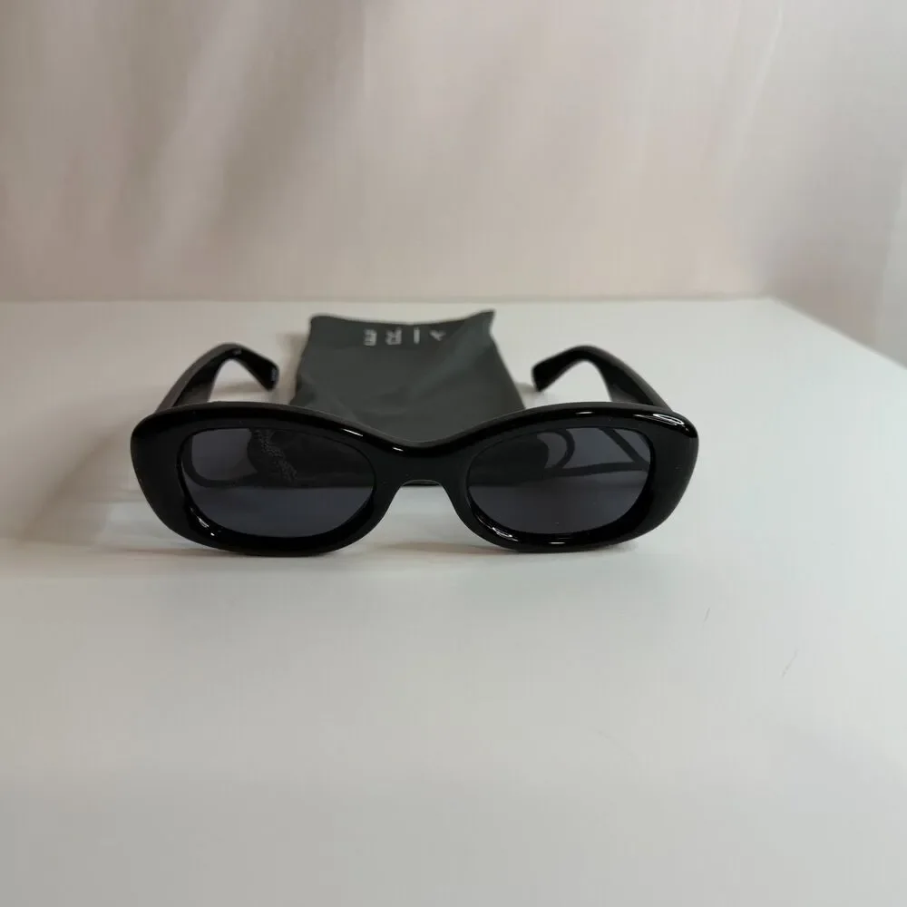AIRE Calisto 2442230 Oval Sunglasses Black Smoke Lenses NWOT w/ Pouch